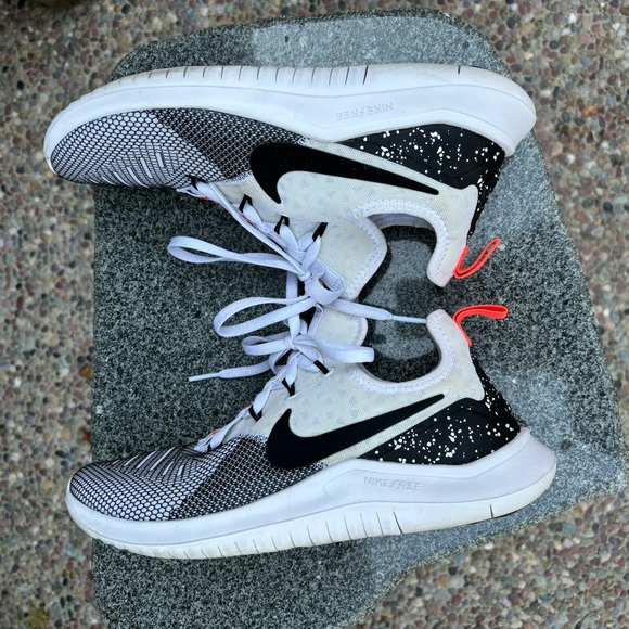 ✨ NIKE FREE TR 8 SNEAKERS ✨ - Picture 7 of 9